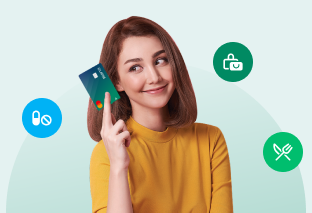Mujer feliz aprovechando las promociones de las Tarjetas de Crédito LAFISE