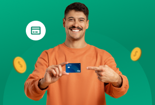Hombre feliz con su Tarjeta de Crédito LAFISE