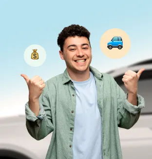 Chico feliz, listo para pedir su préstamo de auto