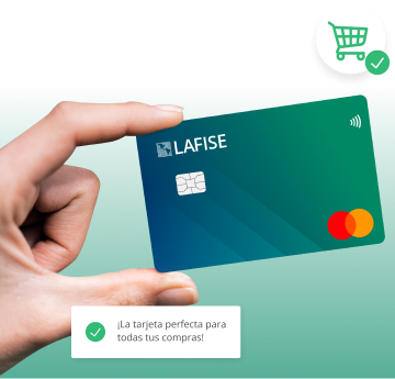 Mano sosteniendo Tarjeta de crédito
