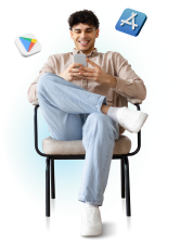 Joven millennial sentado cómodamente abriendo su Cuenta Digital desde su teléfono móvil 